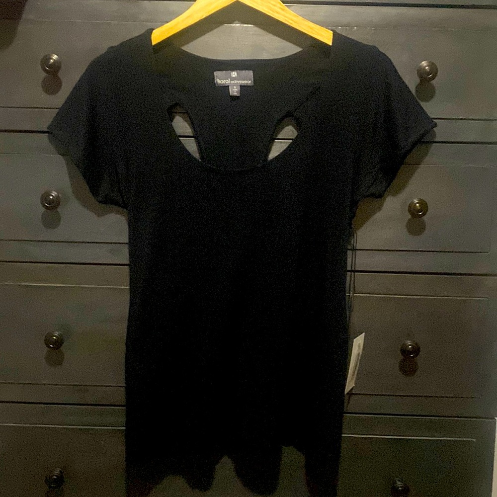 NWT Koral Tranquility Tee Activewear Black Size Small